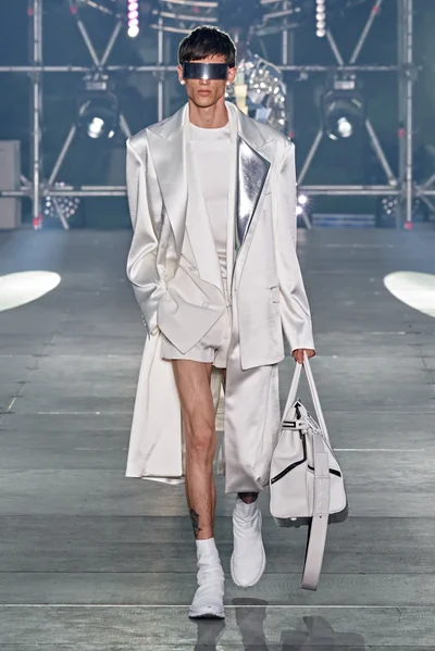 Look 11